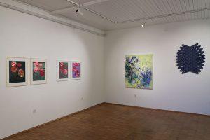 Zwischen Fläche und Raum | Angelika Hoegerl, Katrin Kratzenberg und Charlotte Panowsky in der KVD Galerie Dachau